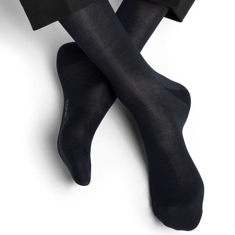 Chaussettes en soie pour homme