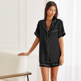 Pyjama court en soie Noir / L déclassé - MS952
