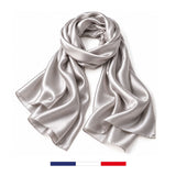 Pañuelo de seda liso plateado fabricado en Francia.